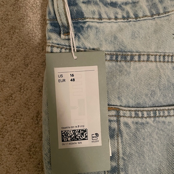 H and M 90s Straight Leg - Picture 2 of 5